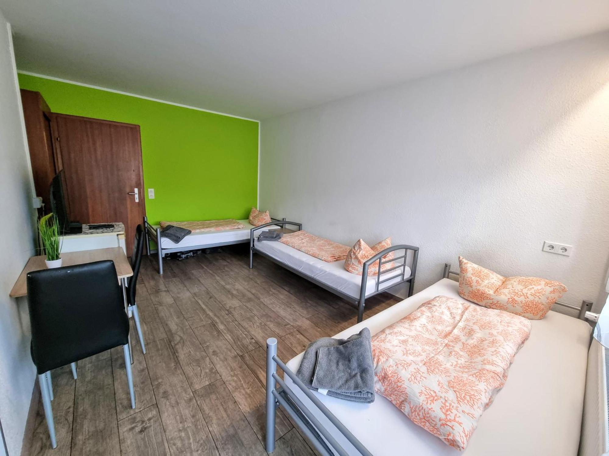 Monteurzimmer - Karlsbad Extérieur photo