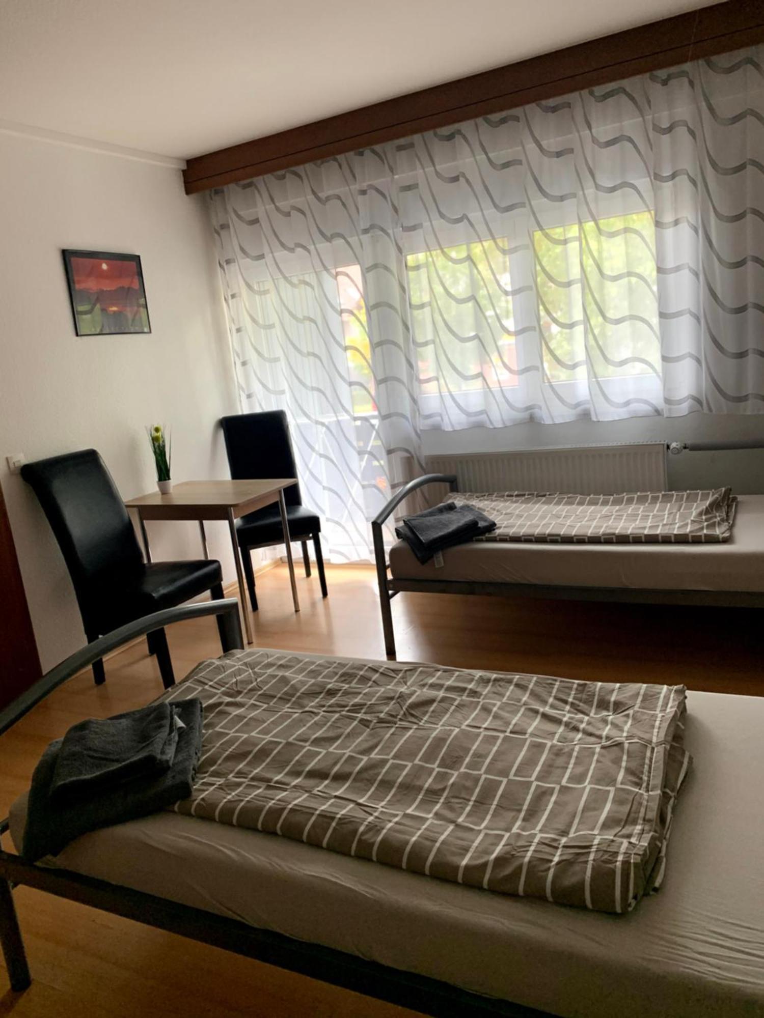 Monteurzimmer - Karlsbad Extérieur photo